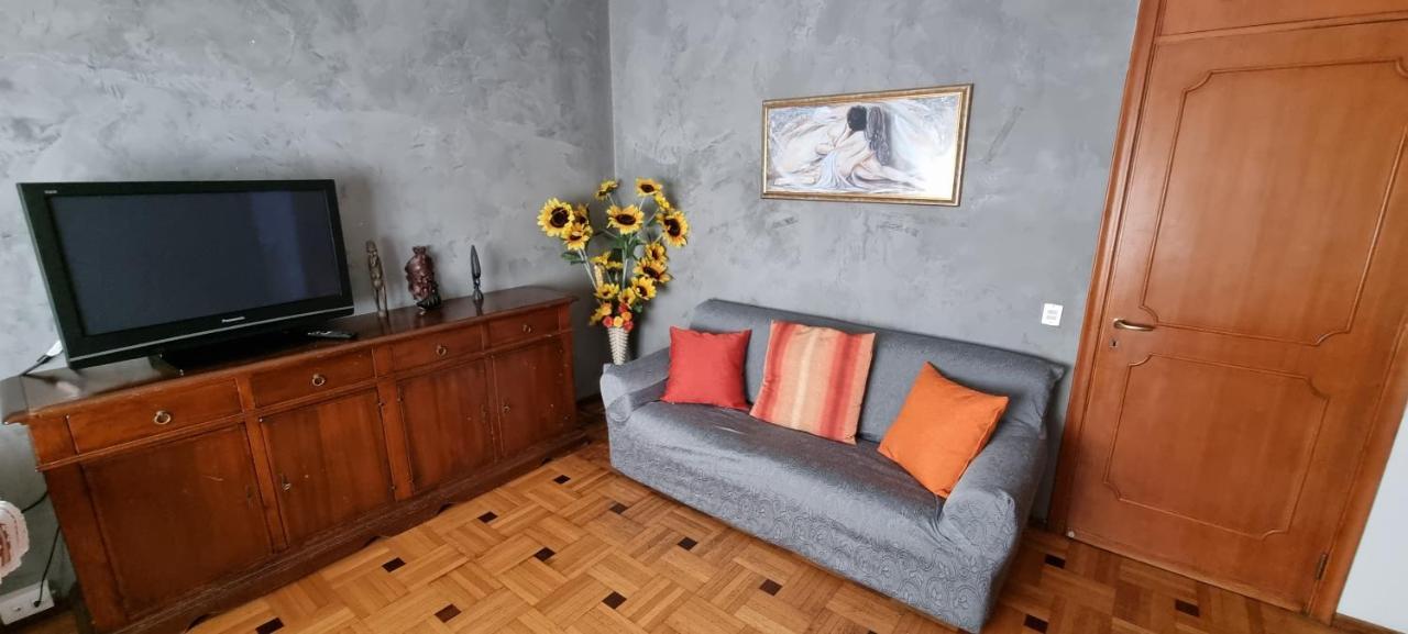 Ferienwohnung Al Salice Tranquillita Nel Verde Via Amendola 24 Busto Arsizio Exterior foto